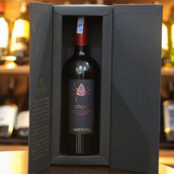 Vang Ý Mottura Stilio Primitivo 2018 14,5% ( Con Nhện ) ( Hộp quà )