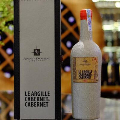 Alternative view of Chai Xi Măng Le Argille Cabernet di Cabernet
