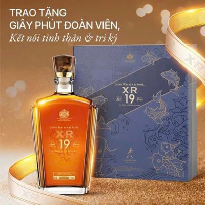 Alternative view of John Walker Sons XR 19 Hộp Quà Tết 2024