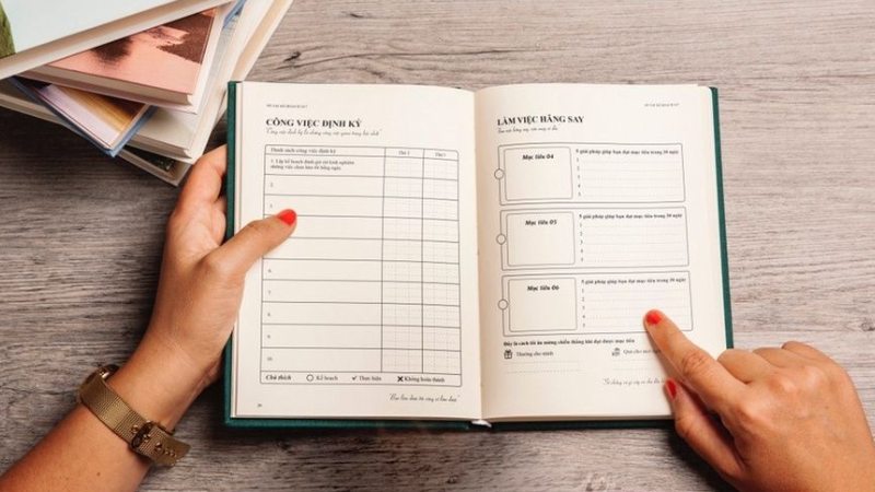 Gợi ý quà trung thu cho học sinh ý nghĩa và thiết thực Sổ tay kế hoạch và bút viết cao cấp